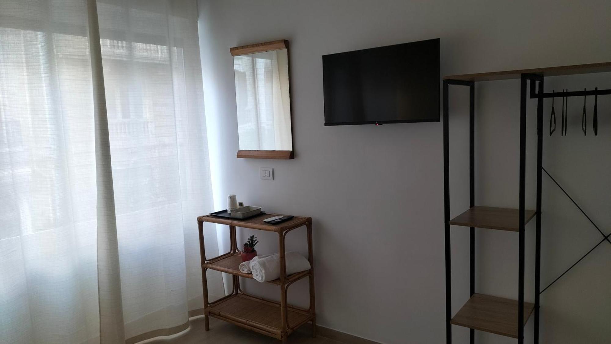Al Teatro Rooms Барі Екстер'єр фото