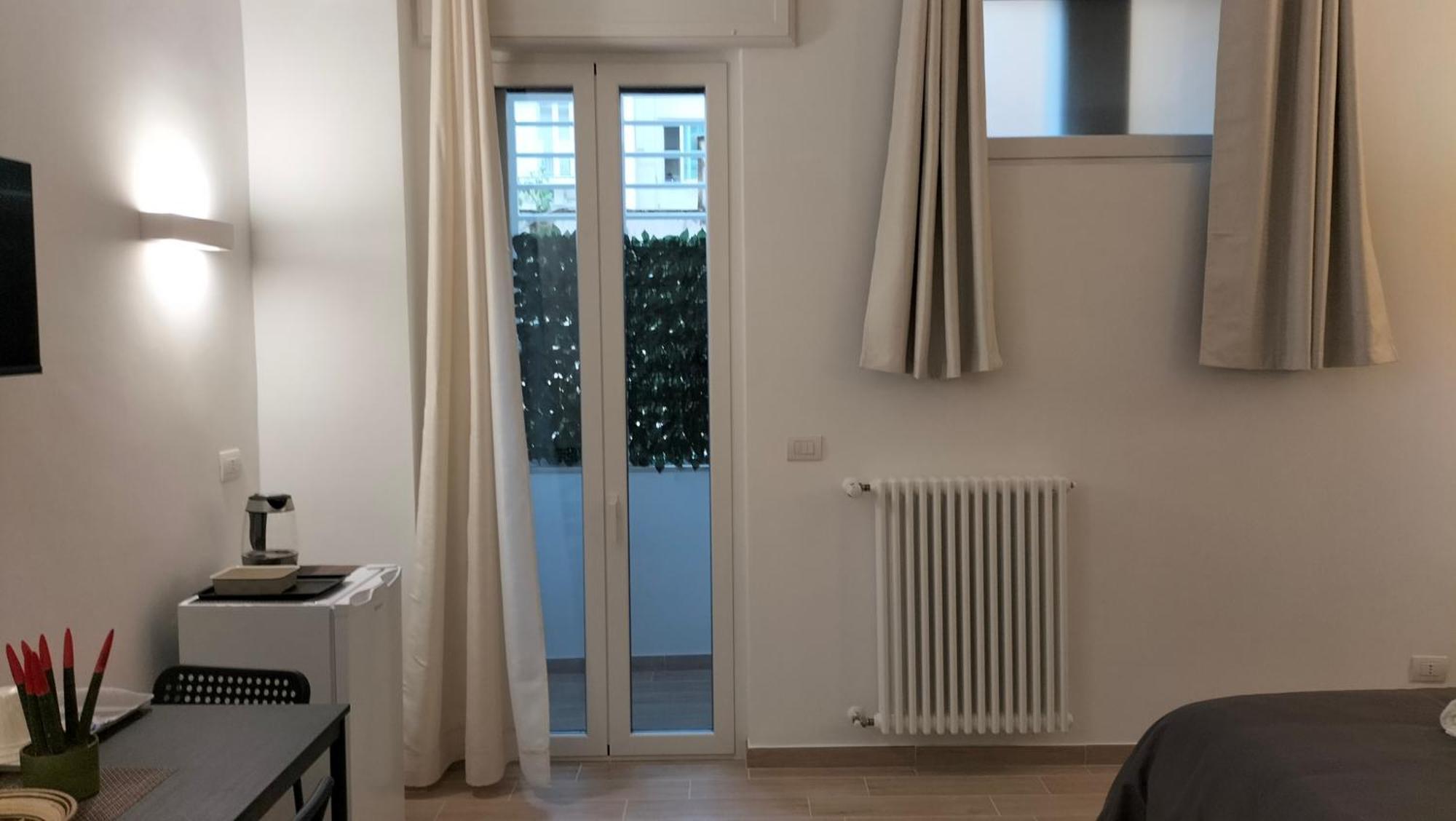 Al Teatro Rooms Барі Екстер'єр фото