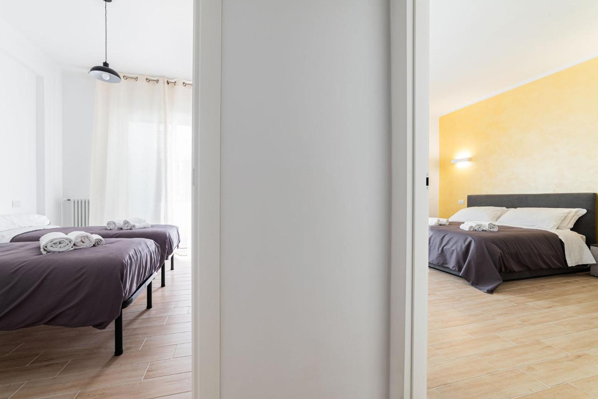 Al Teatro Rooms Барі Екстер'єр фото