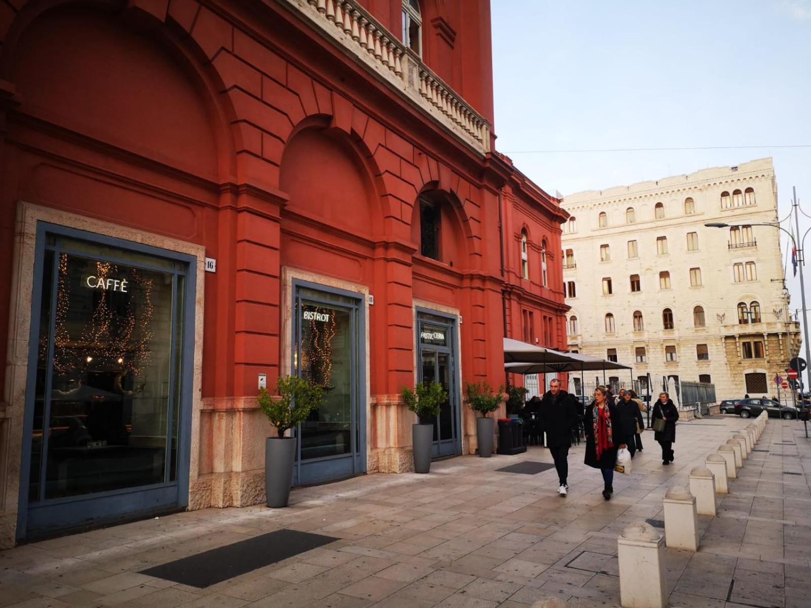 Al Teatro Rooms Барі Екстер'єр фото